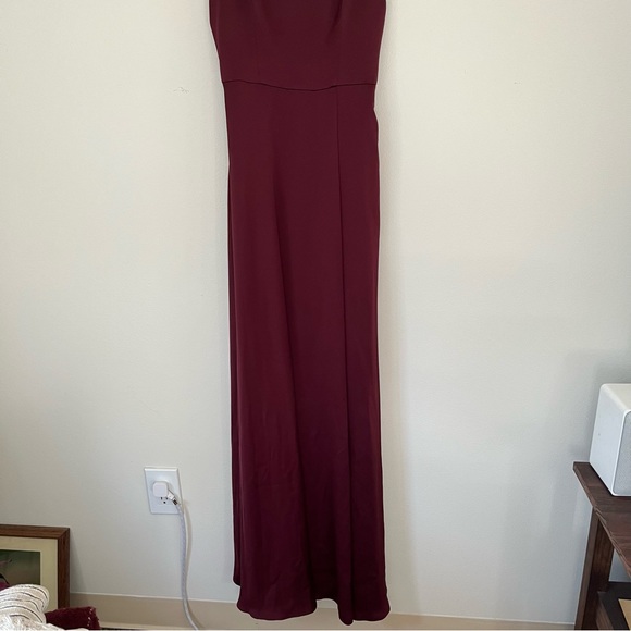 NWT David’s Bridal Wine Red Crepe-back Satin Spaghetti Strap Bridesmaid Dress - Picture 3 of 9